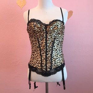 Frederick’s of Hollywood leopard print corset 34